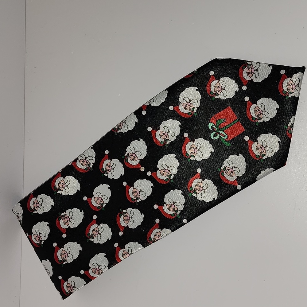 Walnut Ridge Santa Claus Patterned Tie - Picture 5 of 5